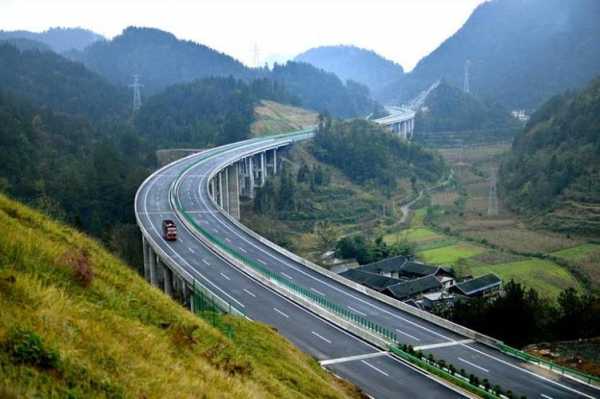 中国高速路通车时间最长的（中国高速公路最长的是哪一条）