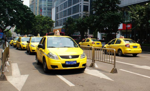 重庆出租车社区（重庆市出租车服务电话是多少）